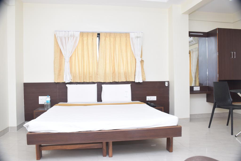 Hotel Shivneri Durvankur Lodge-Standard